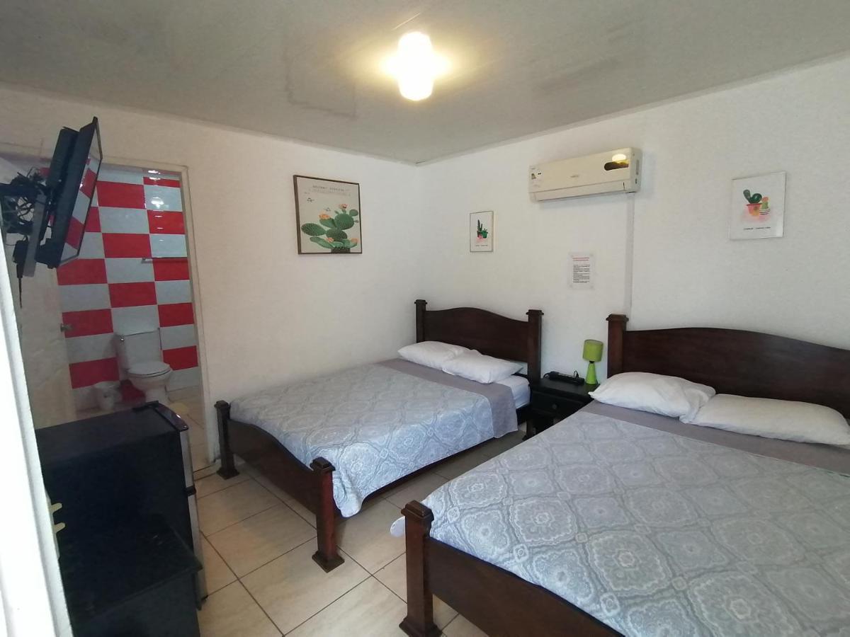 Hostal Compostela Inn เดวิด ภายนอก รูปภาพ