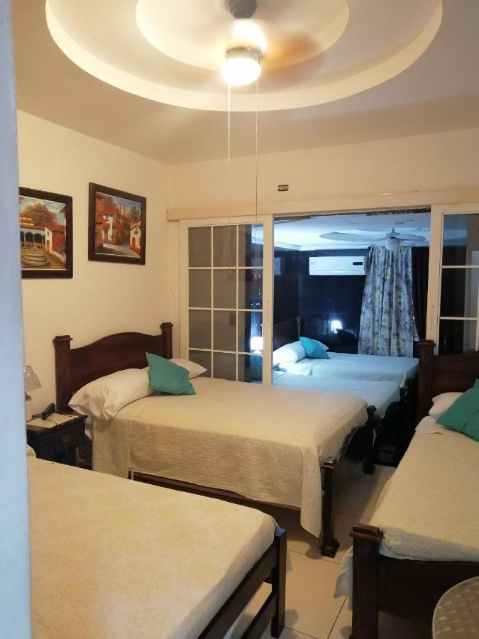 Hostal Compostela Inn เดวิด ภายนอก รูปภาพ