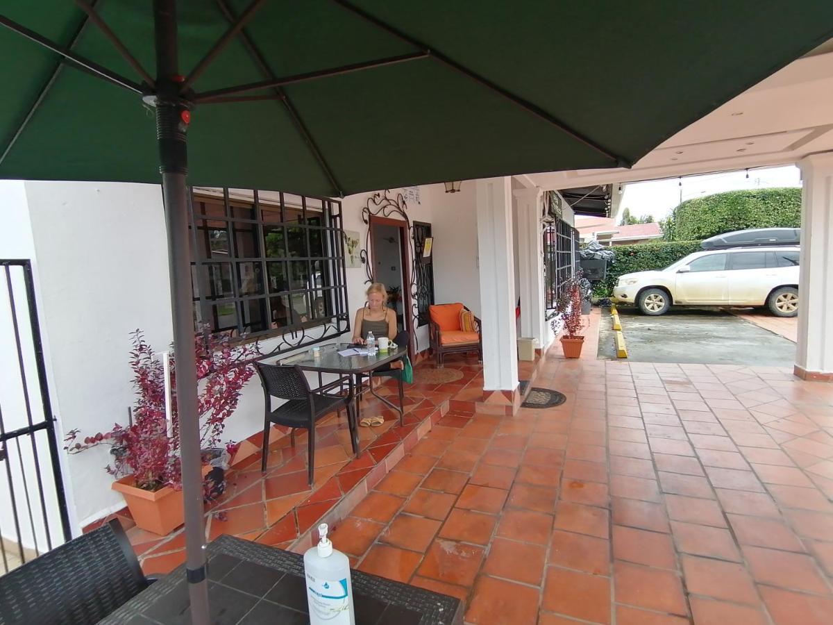 Hostal Compostela Inn เดวิด ภายนอก รูปภาพ