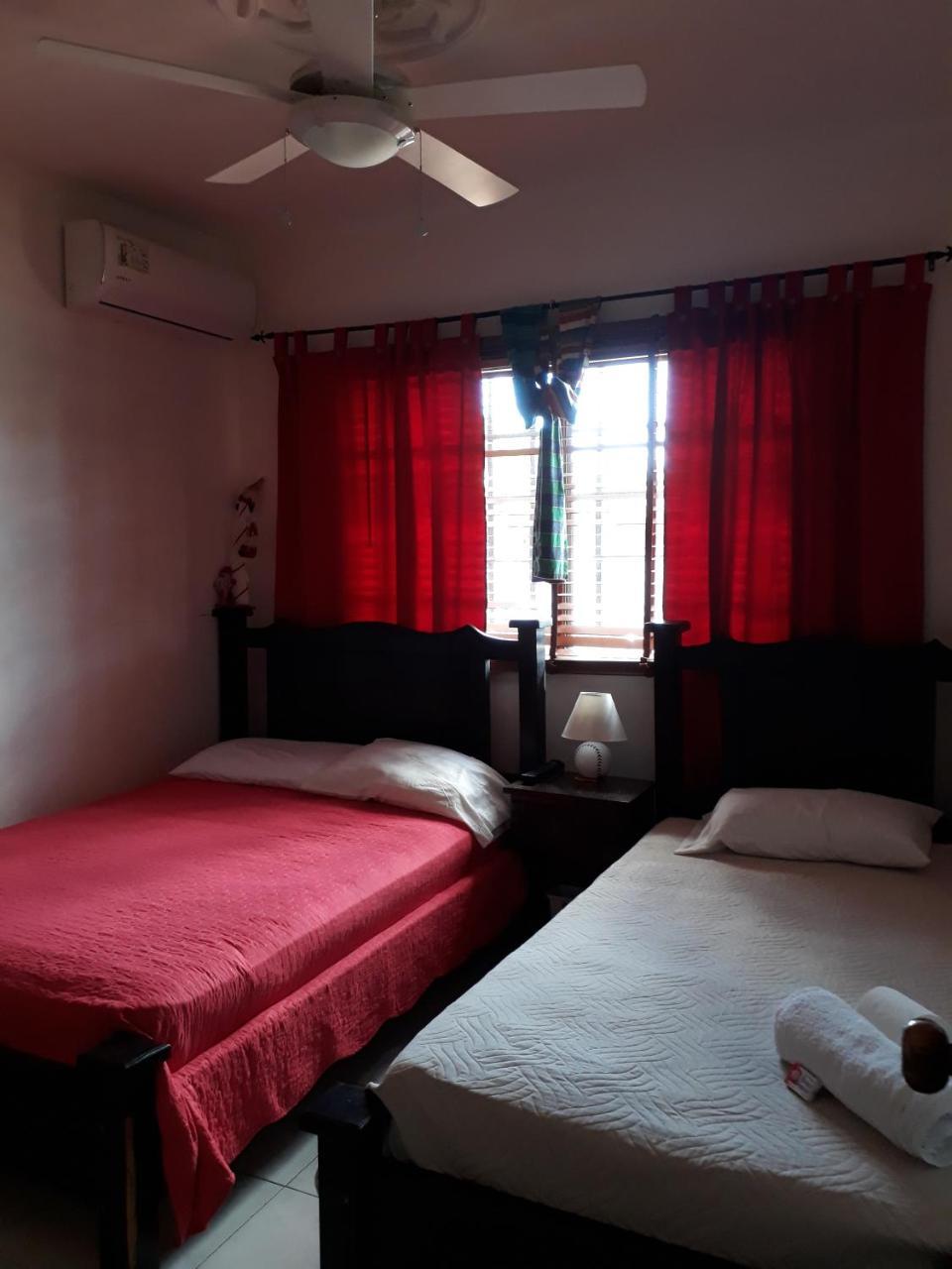 Hostal Compostela Inn เดวิด ภายนอก รูปภาพ